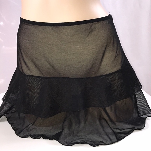 Under the Sun Size XL Black Mesh Ruffle Skirt. Made In USA. New With Tags. - Picture 1 of 5